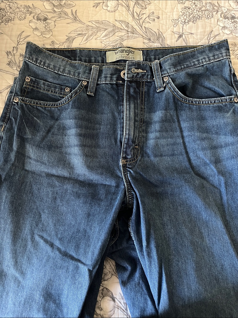 Wrangler Men’s Dark Blue Bootcut Jeans